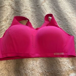Victoria’s Secret Angel Max 40DD